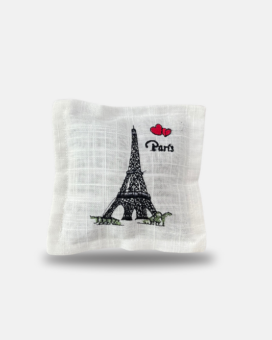 Sachet de Lavande “Souvenir de Paris” – Fraîcheur & Élégance